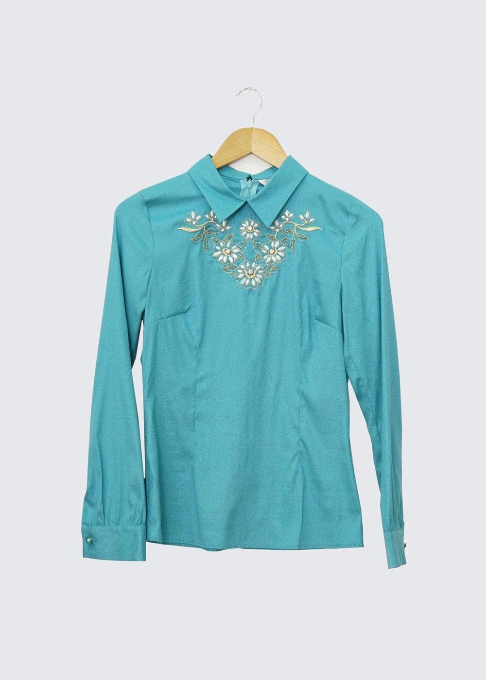 Tesettür giyim MAVİ ÇİÇEK NAKIŞLI GÖMLEK YAKA BLUZ 4333