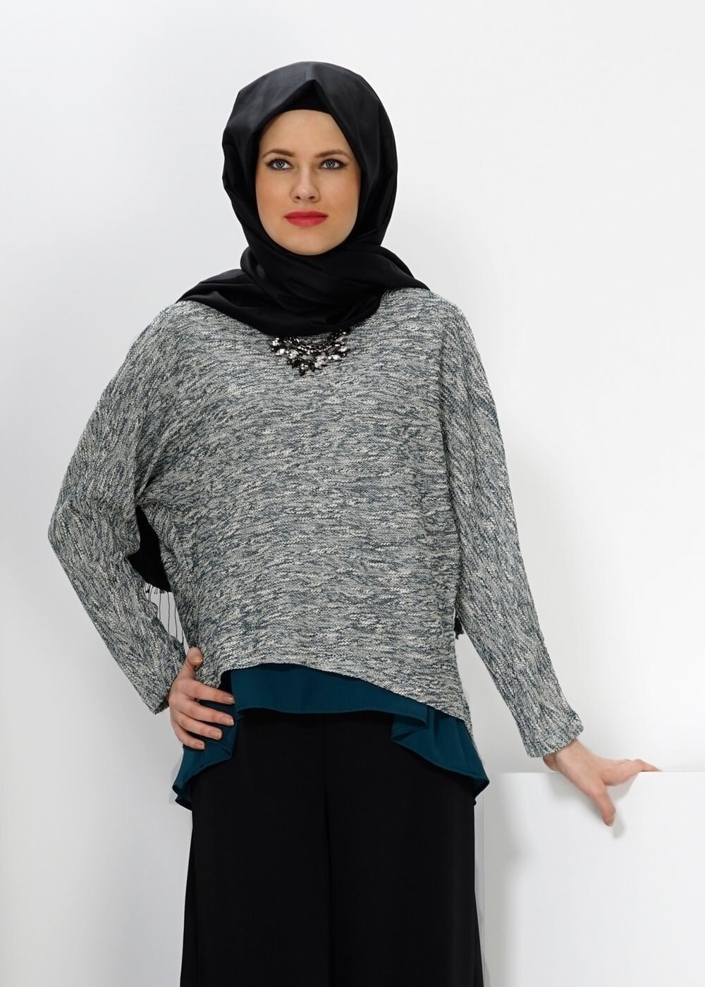 Tesettür giyim YEŞİL ARKASI YIRTMAÇ DETAYLI İKİLİ BLUZ 4544