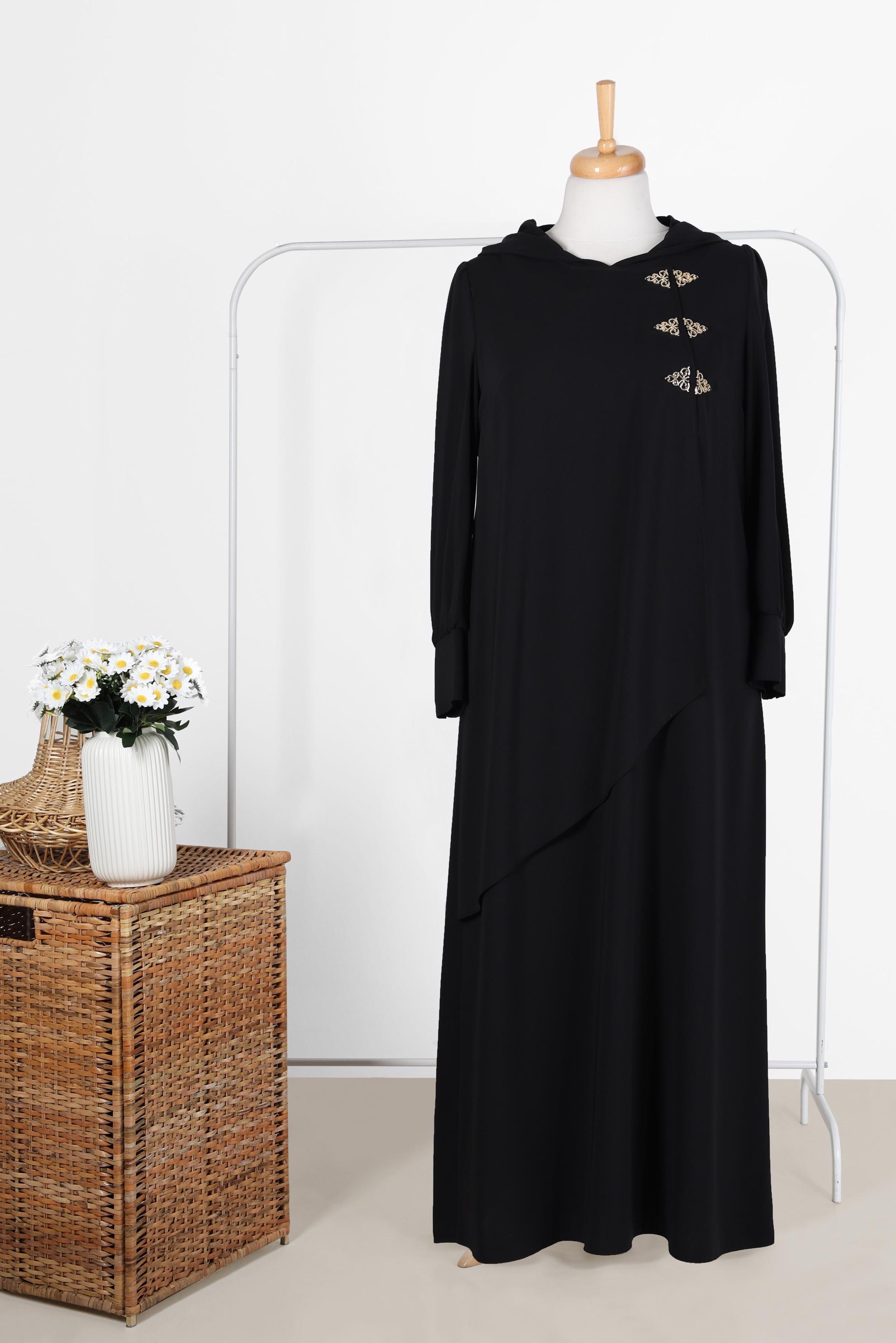 Tesettür giyim SİYAH İŞLEME DETAYLI KAPÜŞONLU ELBİSE 2423 