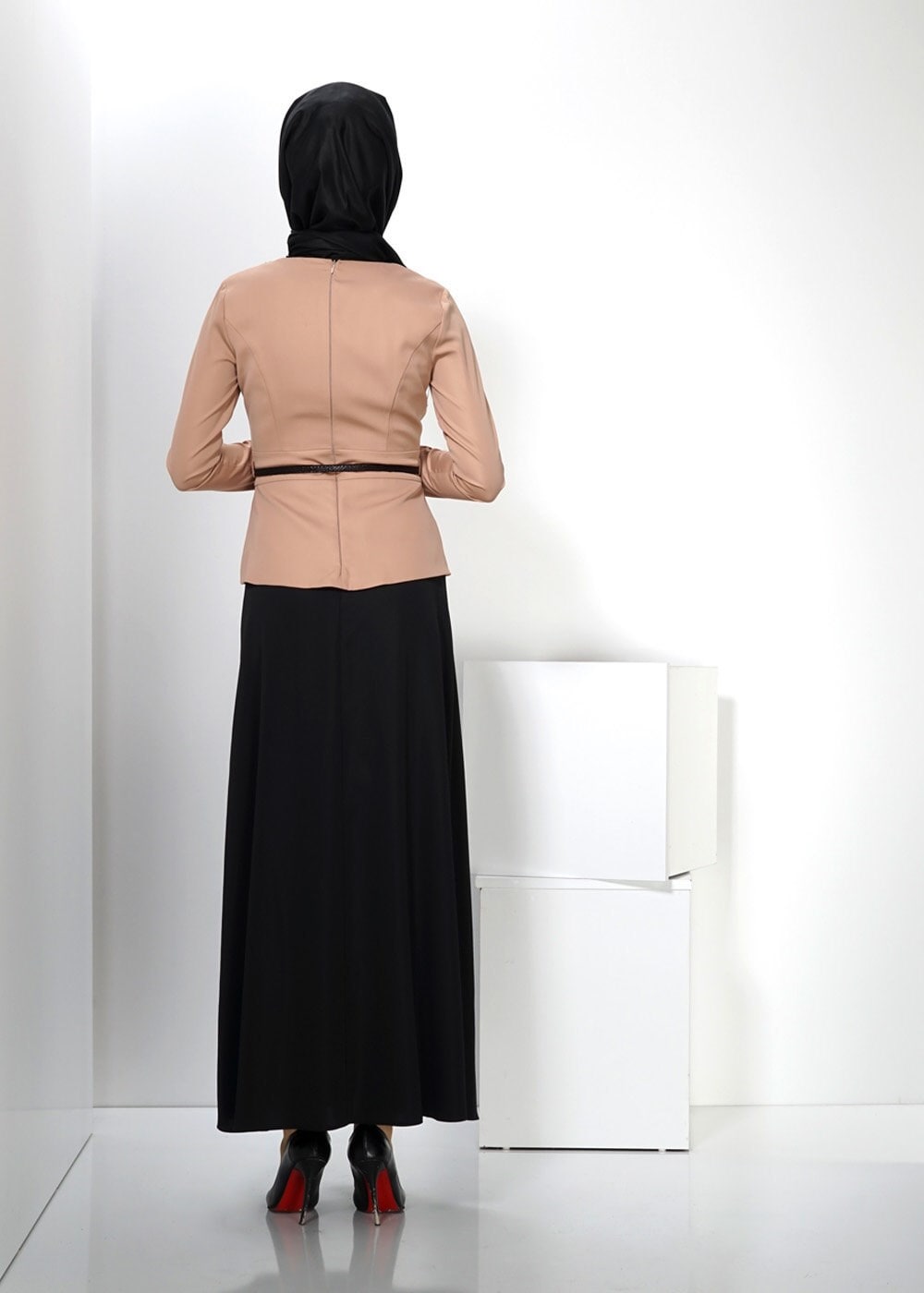 Tesettür giyim KAHVE İŞLEMELİ TAŞ DETAYLI ELBİSE 3025