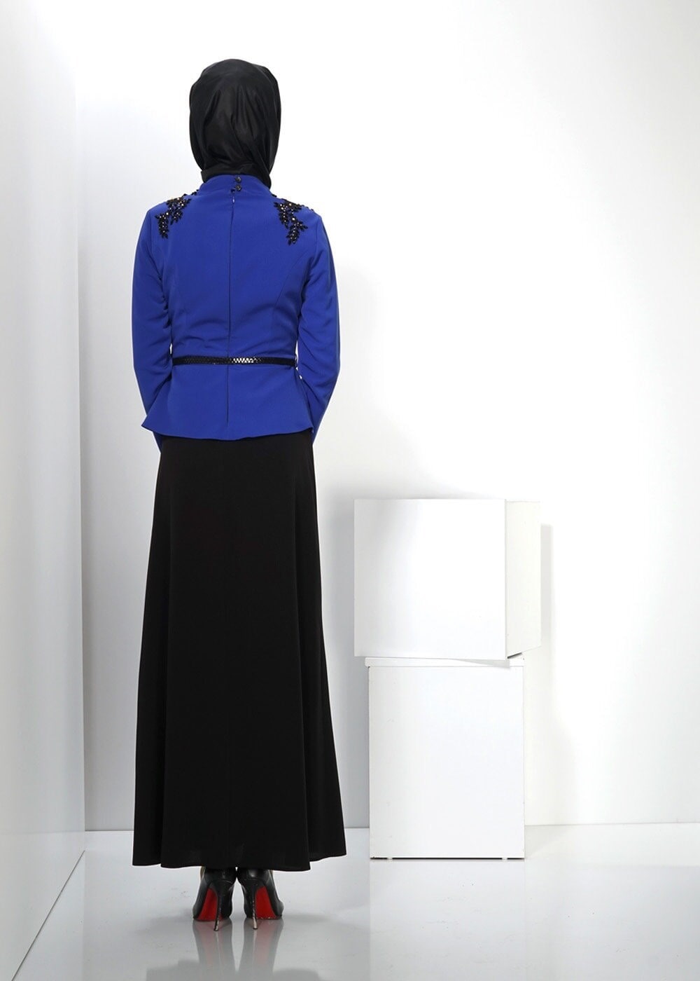 Tesettür giyim LACİVERT İŞLEMELİ TAŞ BASKILI ELBİSE 3049