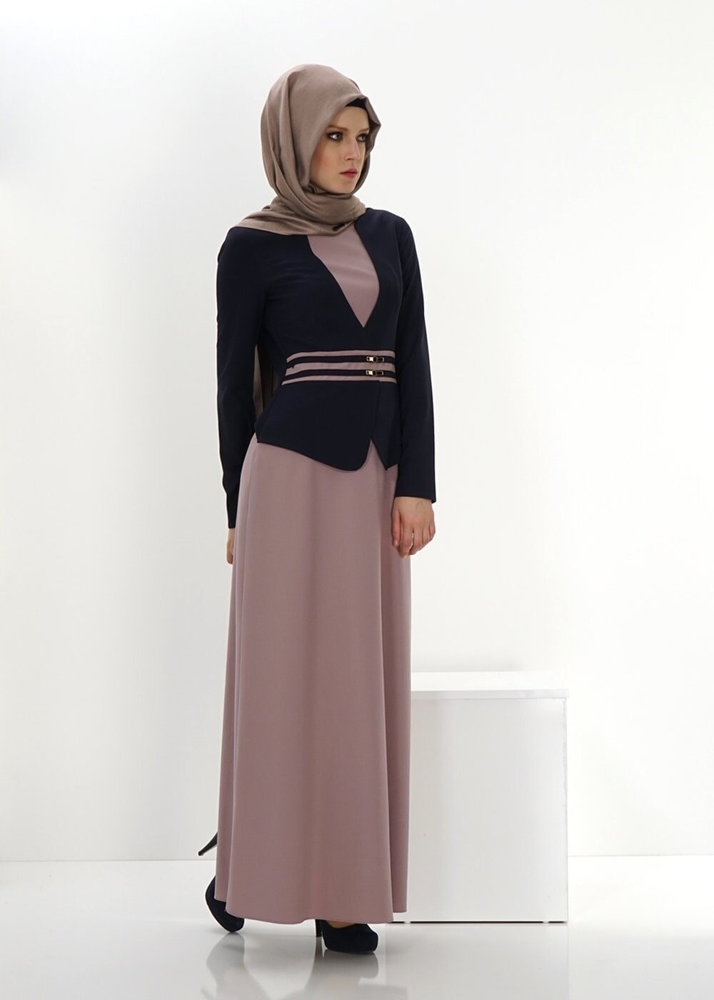 Tesettür giyim PEMBE DANTEL DETAYLI ELBİSE 4242