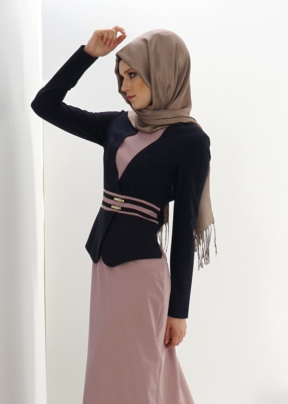 Tesettür giyim PEMBE DANTEL DETAYLI ELBİSE 4242