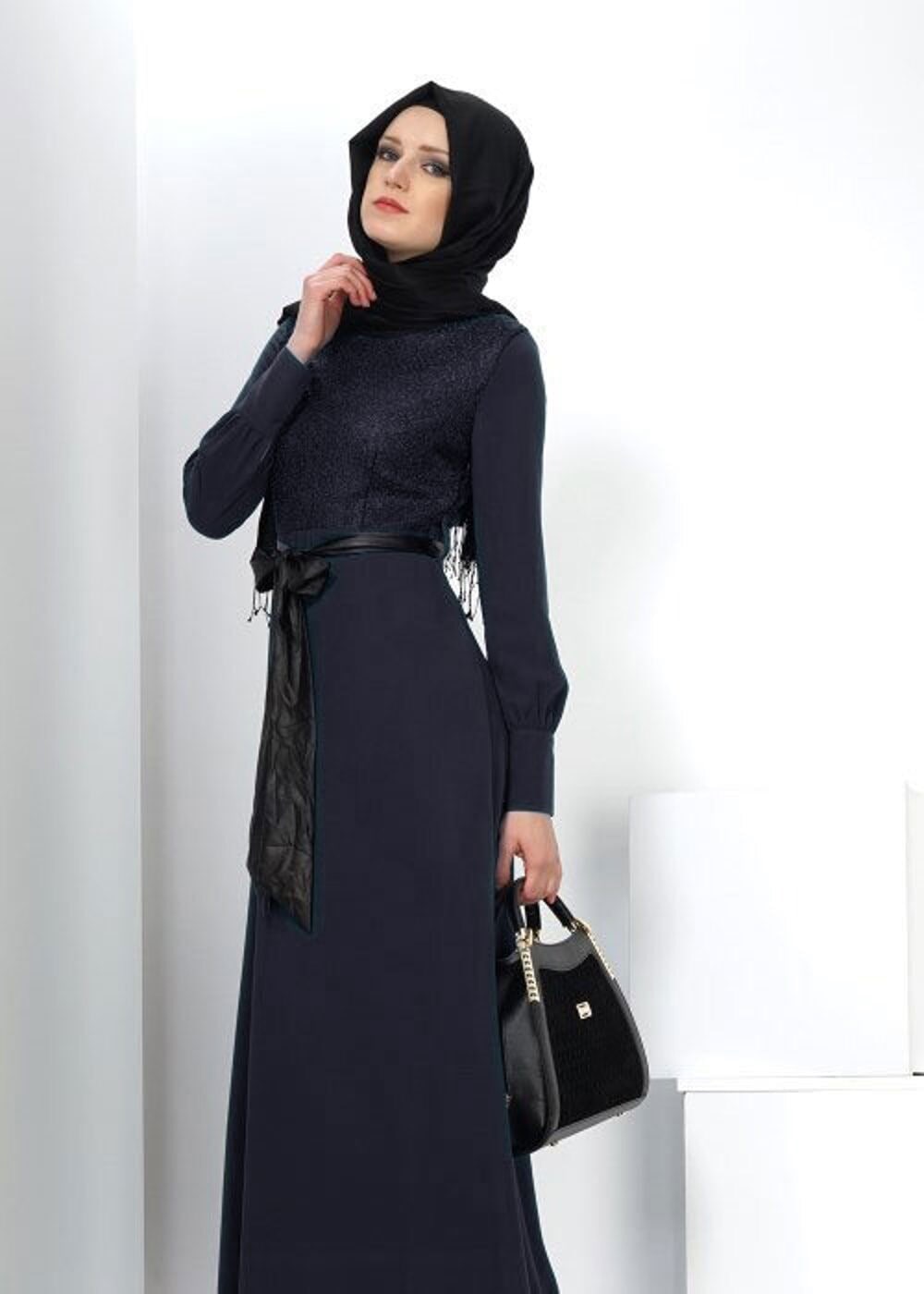 Tesettür giyim LACİVERT KEMERLİ DÜĞME DETAYLI ELBİSE 4355