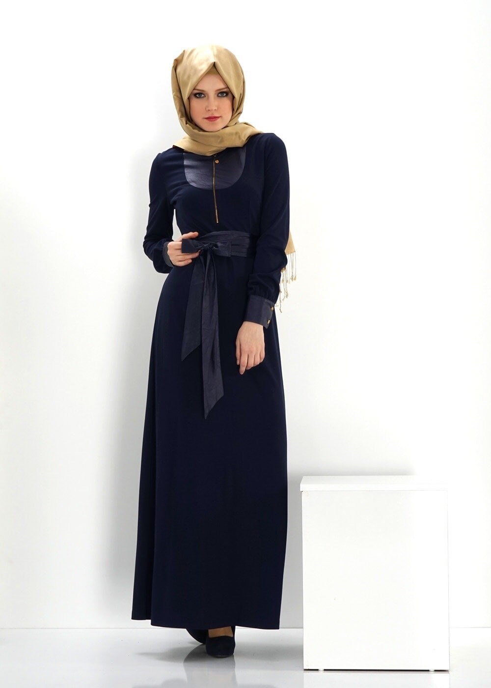Tesettür giyim LACİVERT KUŞAKLI FERMUARLI ELBİSE 4360