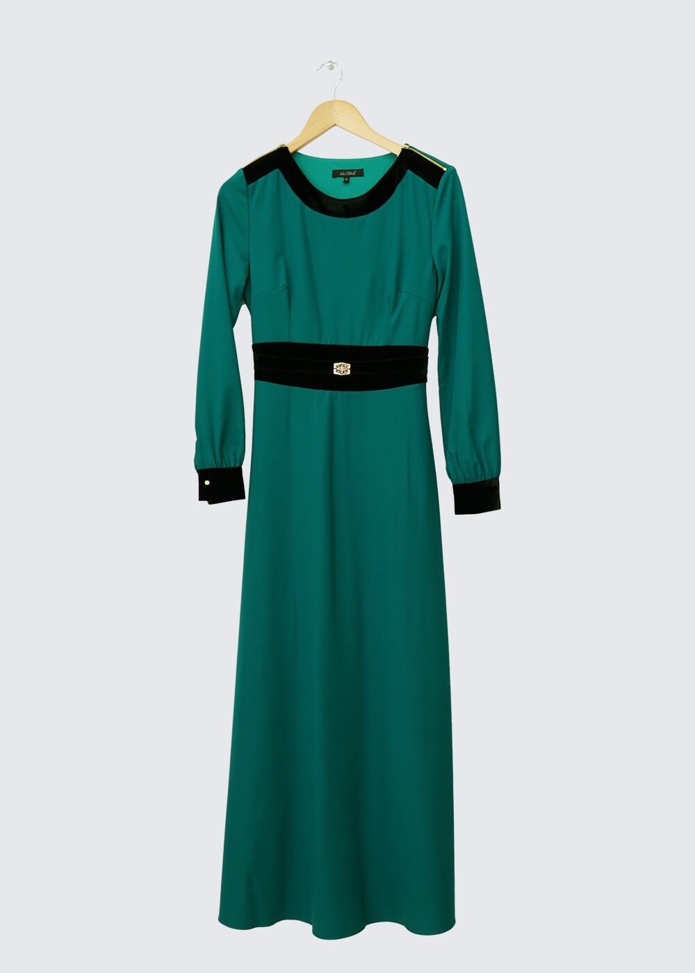 Tesettür giyim YEŞİL BELİ BAĞLAMA DETAYLI TAŞLI ELBİSE 4375