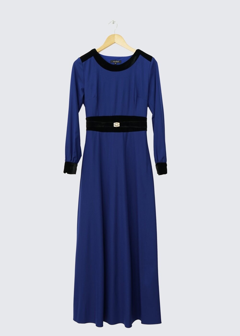 Tesettür giyim MAVİ BELİ BAĞLAMA DETAYLI TAŞLI ELBİSE 4375