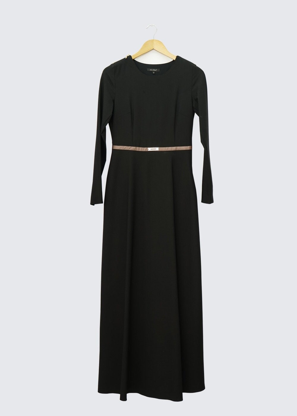 Tesettür giyim SİYAH SIRTI ŞERİT DETAYLI FERMUARLI ELBİSE 4403