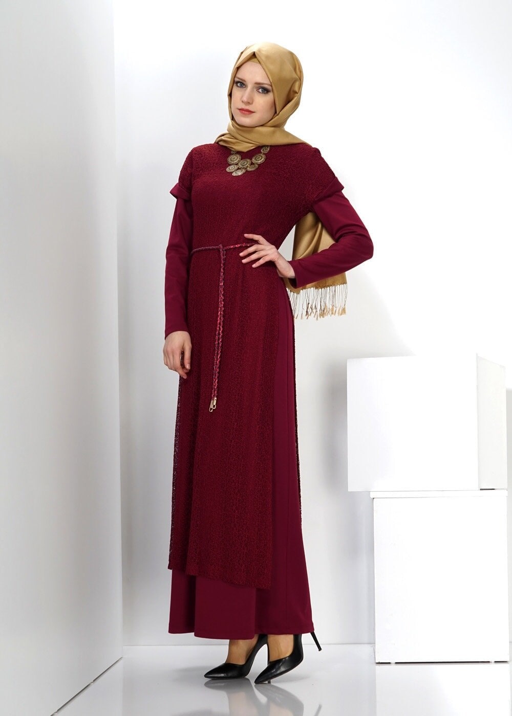 Tesettür giyim BORDO BELİ BAĞCIKLI TÜL DETAYLI ELBİSE 4501