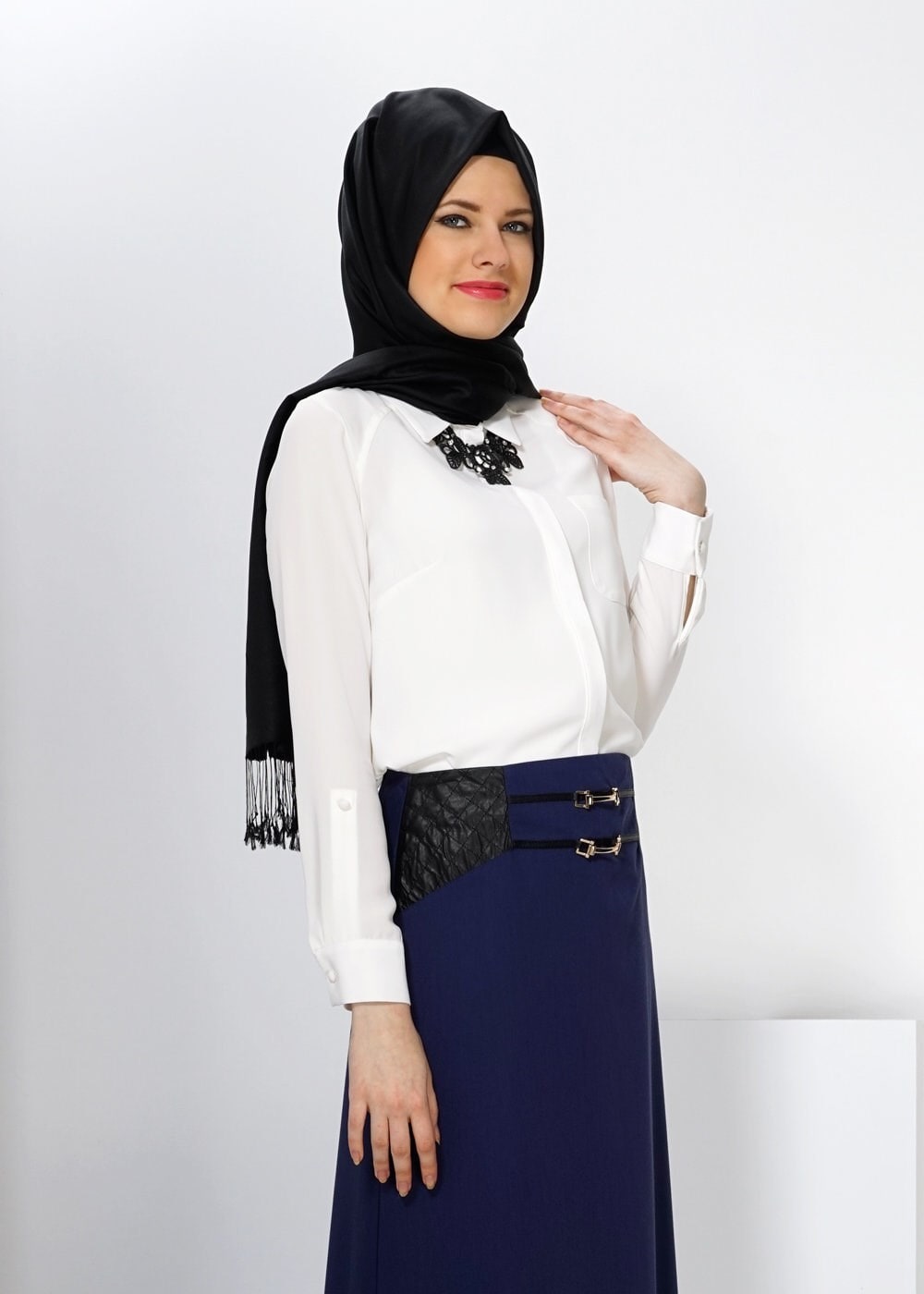 Tesettür giyim LACİVERT AKSESUAR DETAYLI ETEK 6592