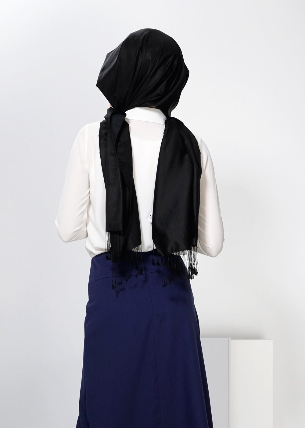 Tesettür giyim LACİVERT AKSESUAR DETAYLI ETEK 6592