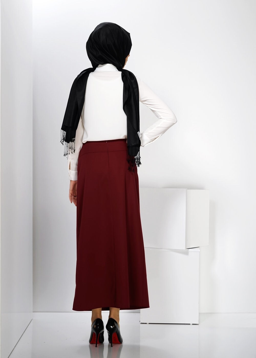 Tesettür giyim BORDO AKSESUAR DETAYLI ETEK 6592