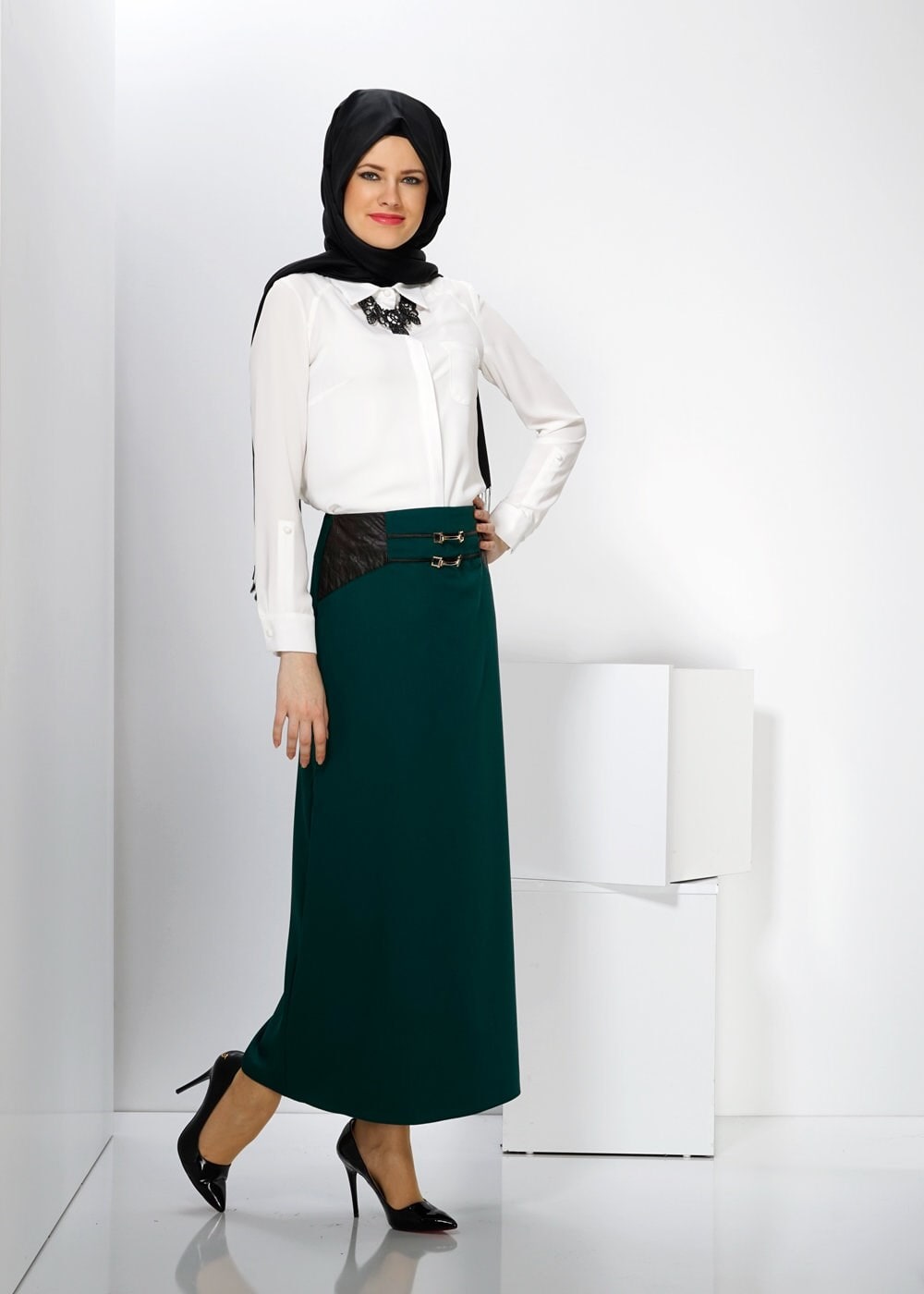 Tesettür giyim YEŞİL AKSESUAR DETAYLI ETEK 6592