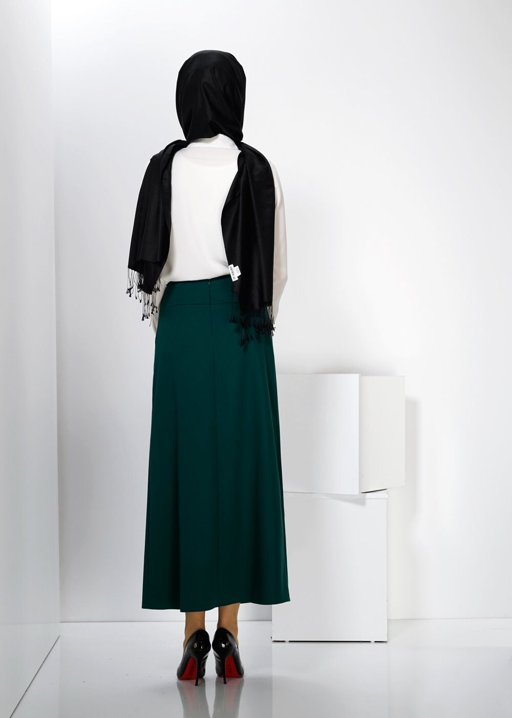 Tesettür giyim YEŞİL AKSESUAR DETAYLI ETEK 6592