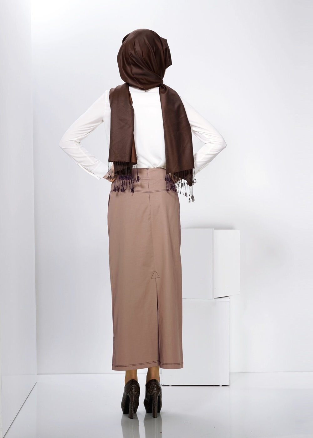 Tesettür giyim KAHVE DÜĞME DETAYLI ETEK 6597