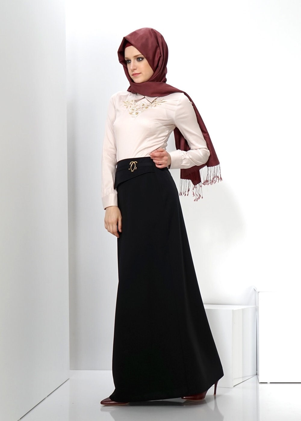 Tesettür giyim SİYAH AKSESUAR DETAYLI ETEK 6606