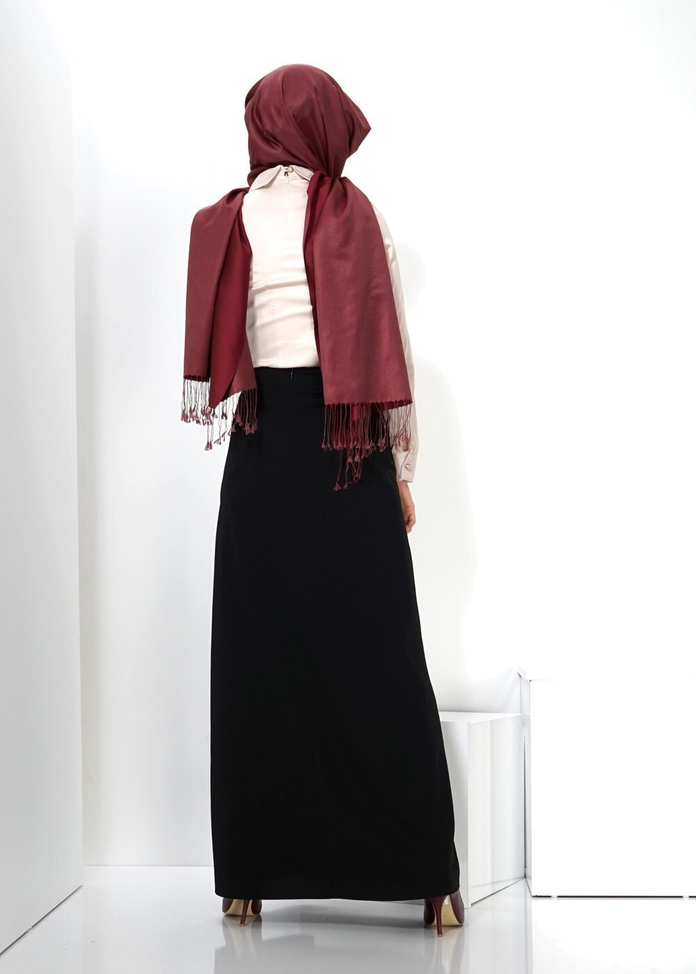 Tesettür giyim SİYAH AKSESUAR DETAYLI ETEK 6606