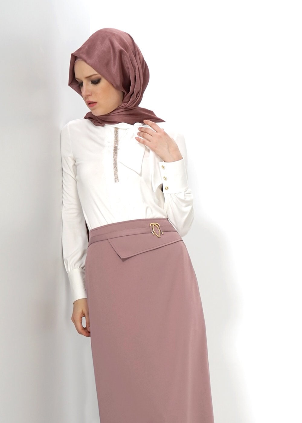 Tesettür giyim PEMBE AKSESUAR DETAYLI ETEK 6606