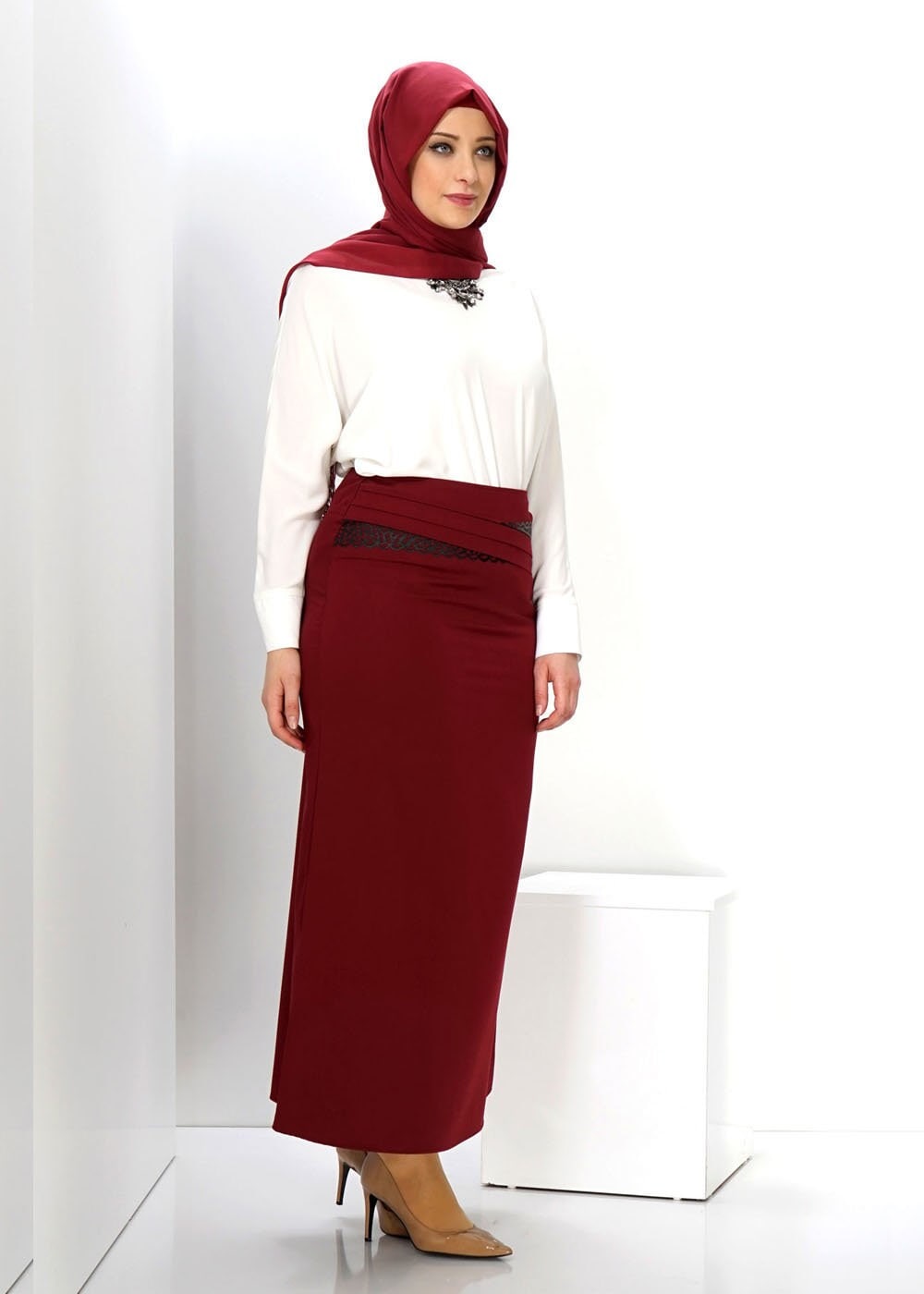 Vêtements hijab ROUGE BORDEAUX JUPE EN DENTELLE 6613 