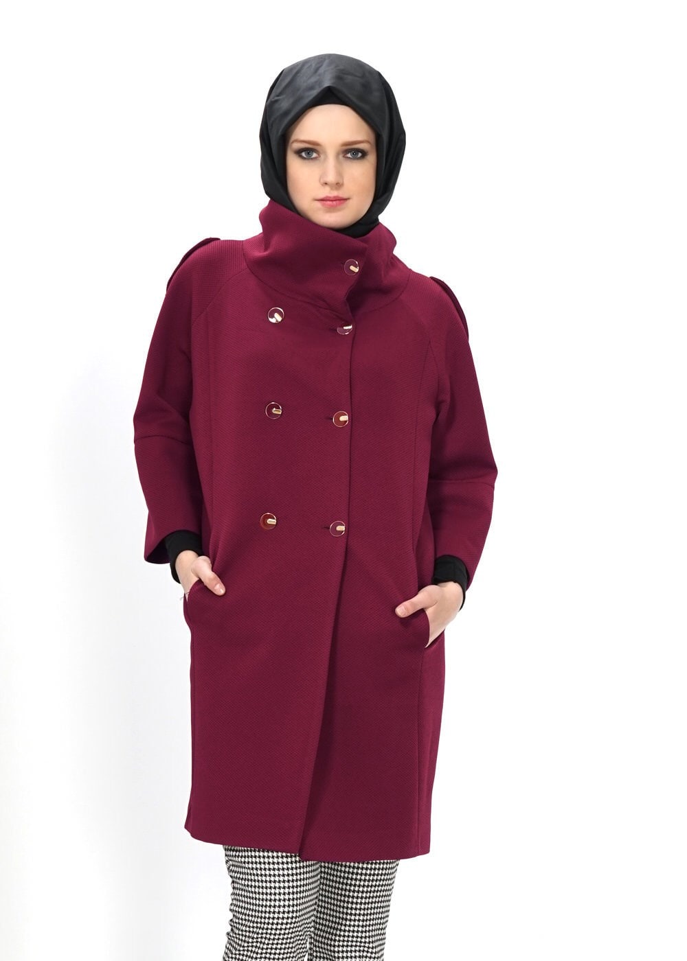 Tesettür giyim BORDO DÜĞMELİ KABAN 9265