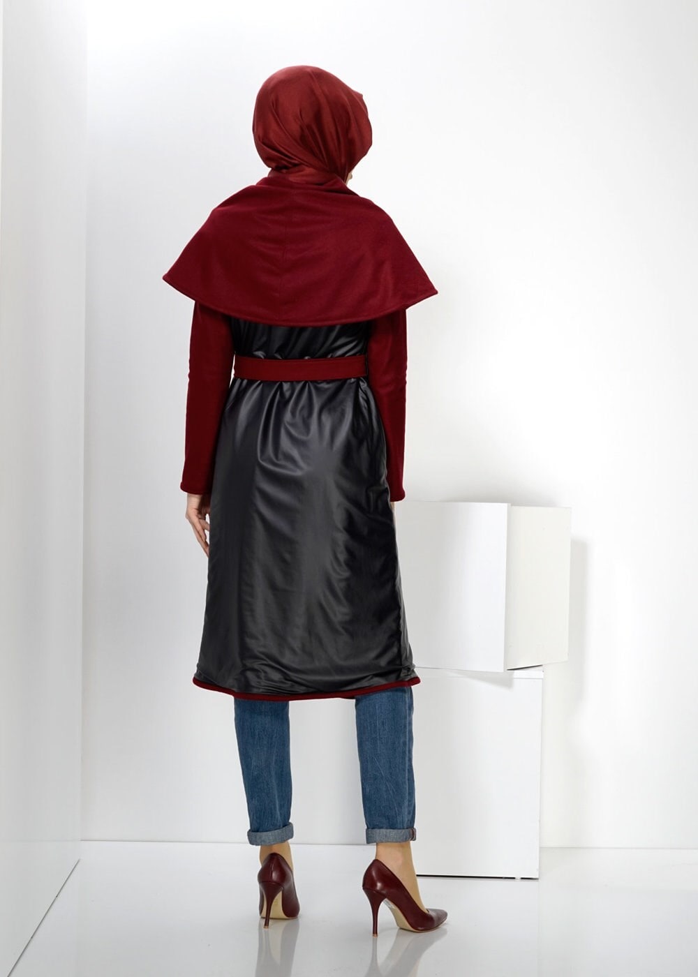 Tesettür giyim BORDO BELİ KUŞAKLI KABAN 9313