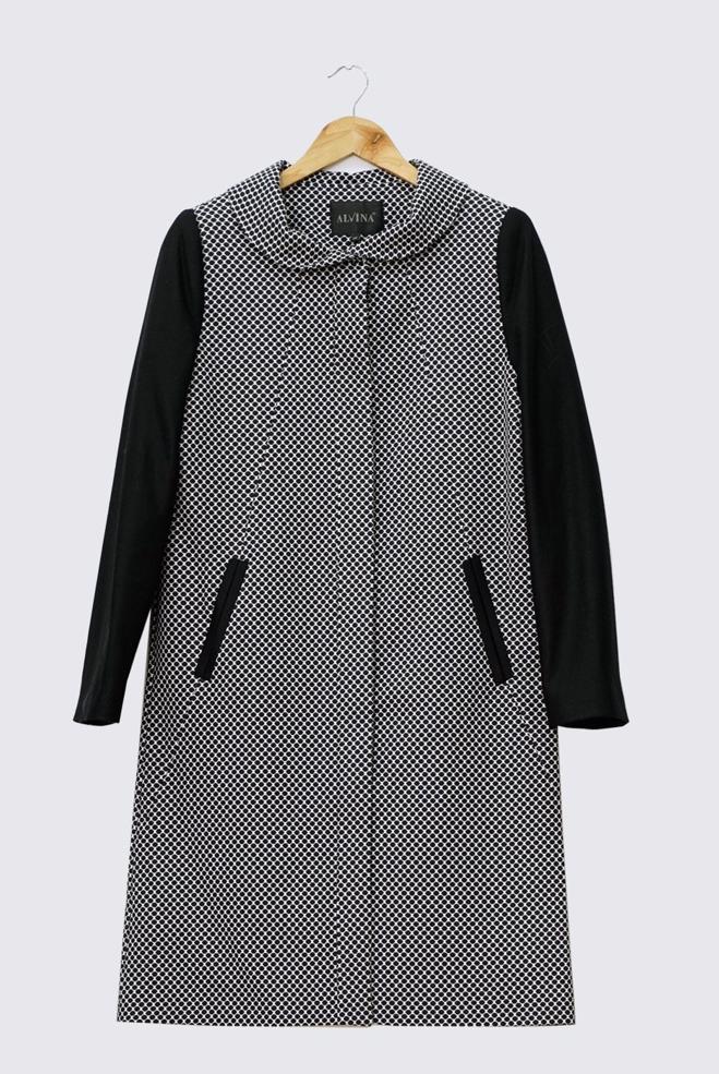 Tesettür giyim SİYAH PETER PAN YAKA DESENLİ KABAN 9317 - ALVİNA