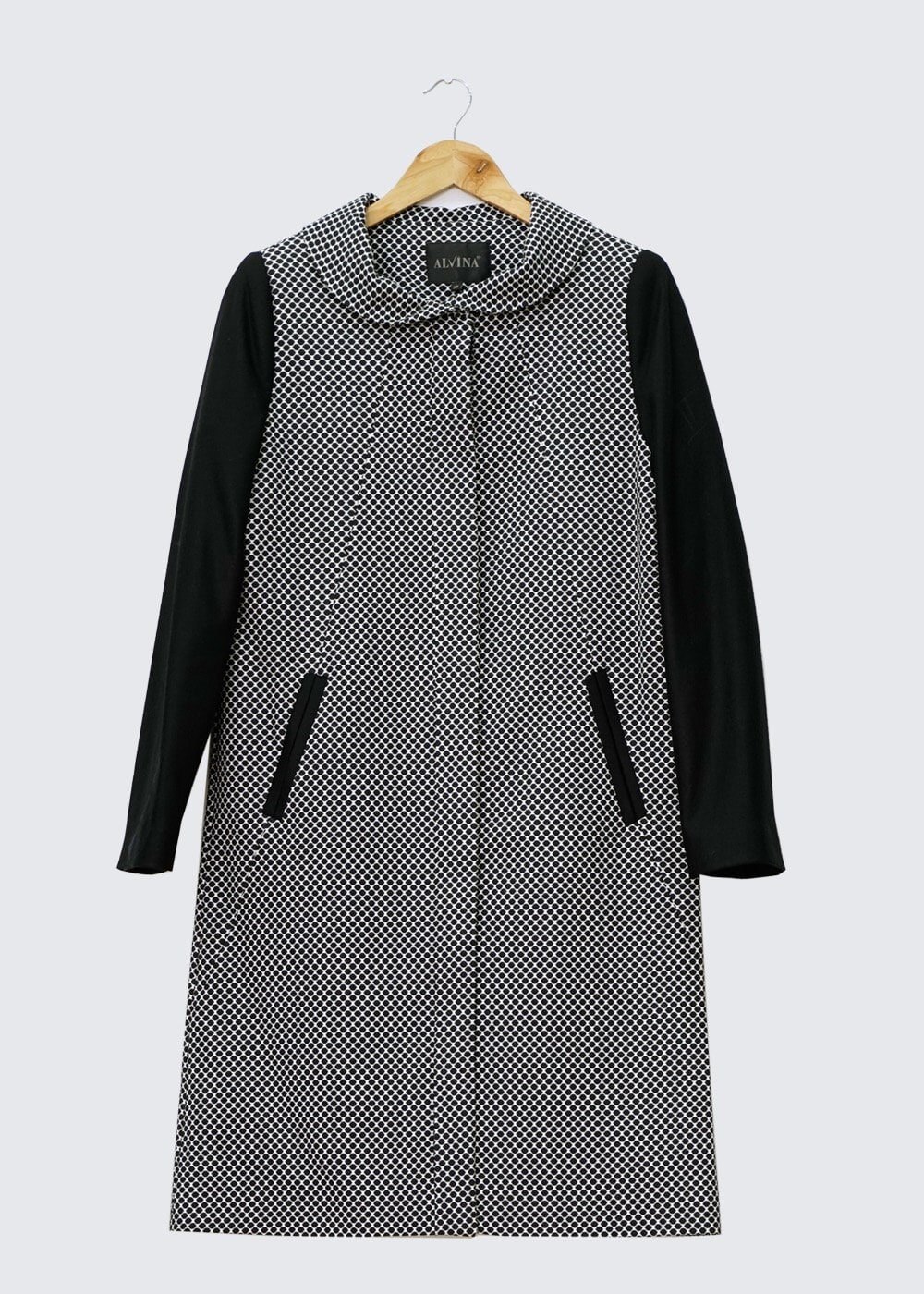 Tesettür giyim SİYAH PETER PAN YAKA DESENLİ KABAN 9317