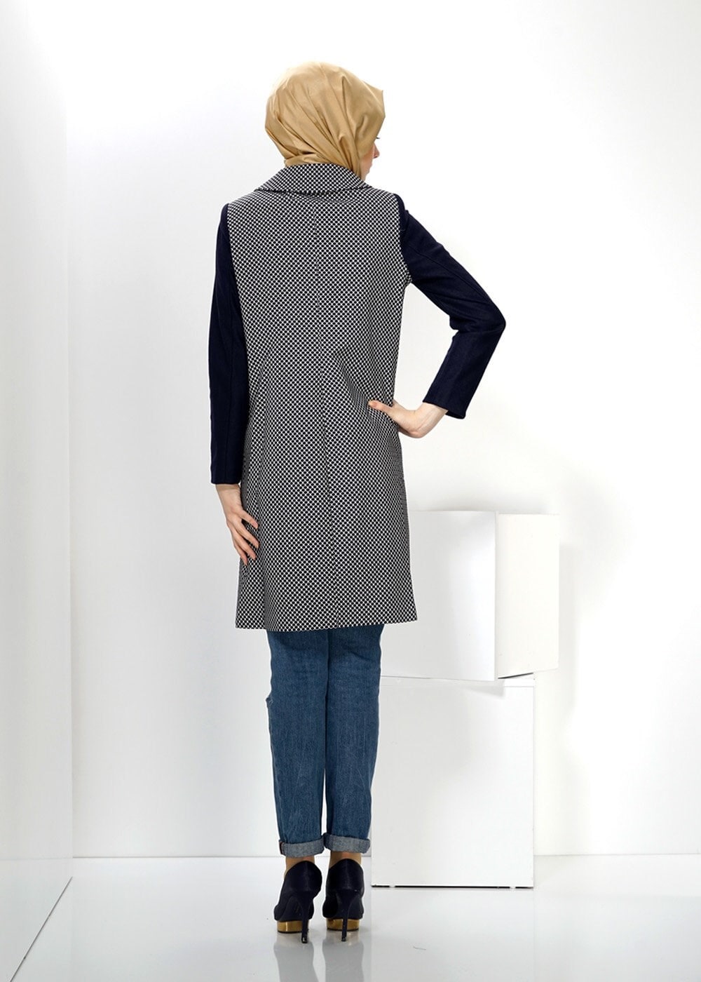 Tesettür giyim LACİVERT PETER PAN YAKA DESENLİ KABAN 9317