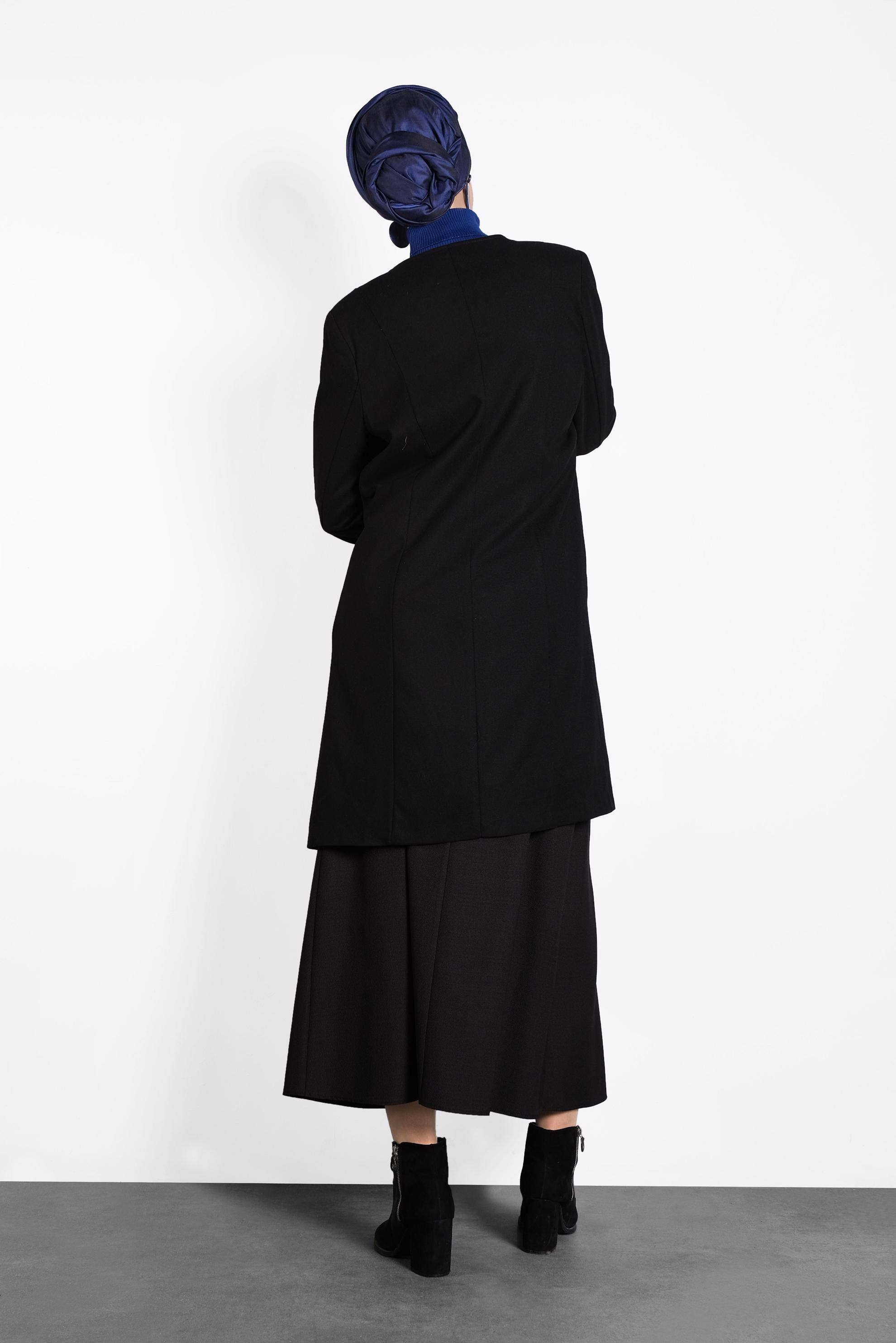 Tesettür giyim SİYAH ÇITÇITLI FERMUARLI KABAN 9318 