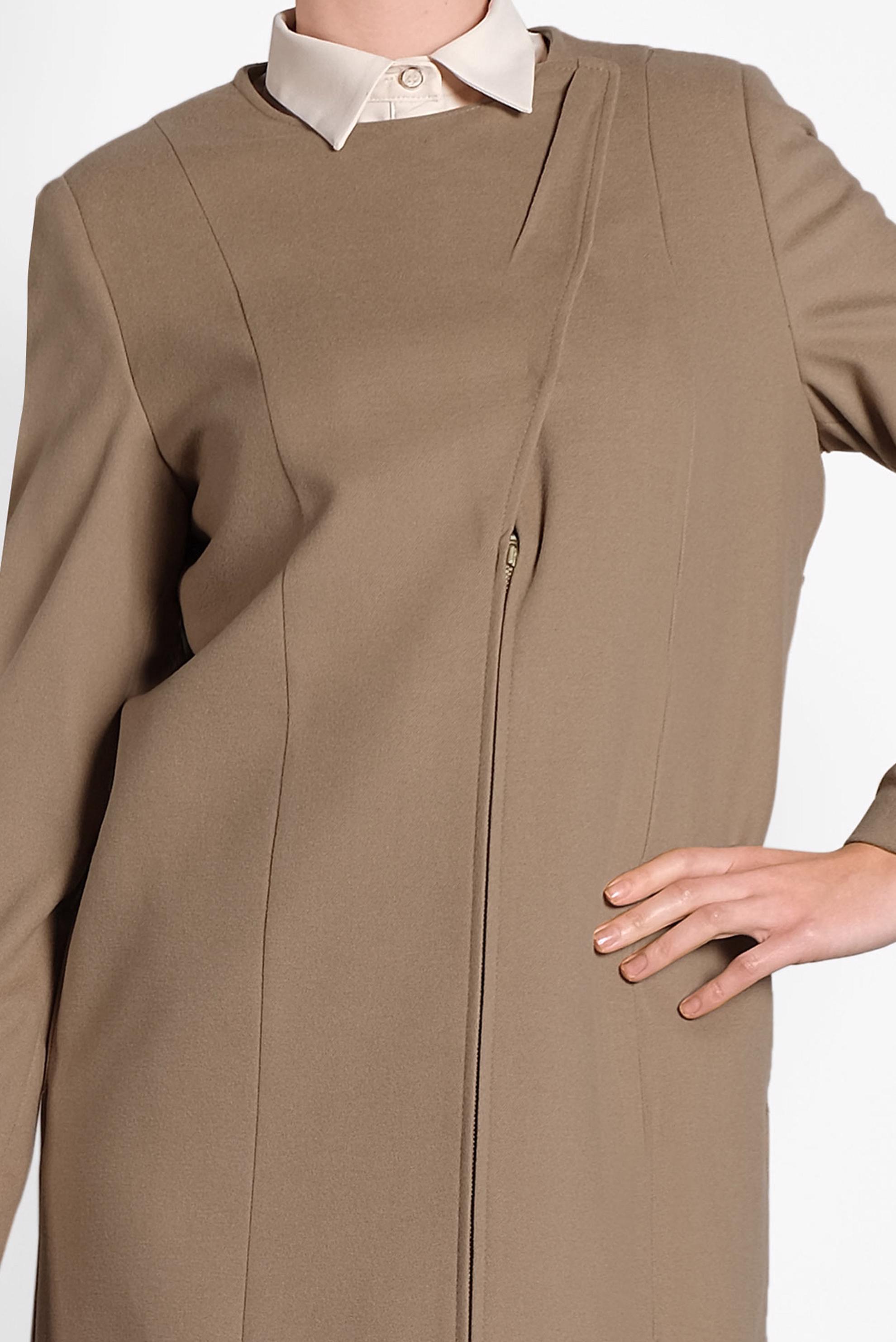 Tesettür giyim BEJ ÇITÇITLI FERMUARLI KABAN 9318 