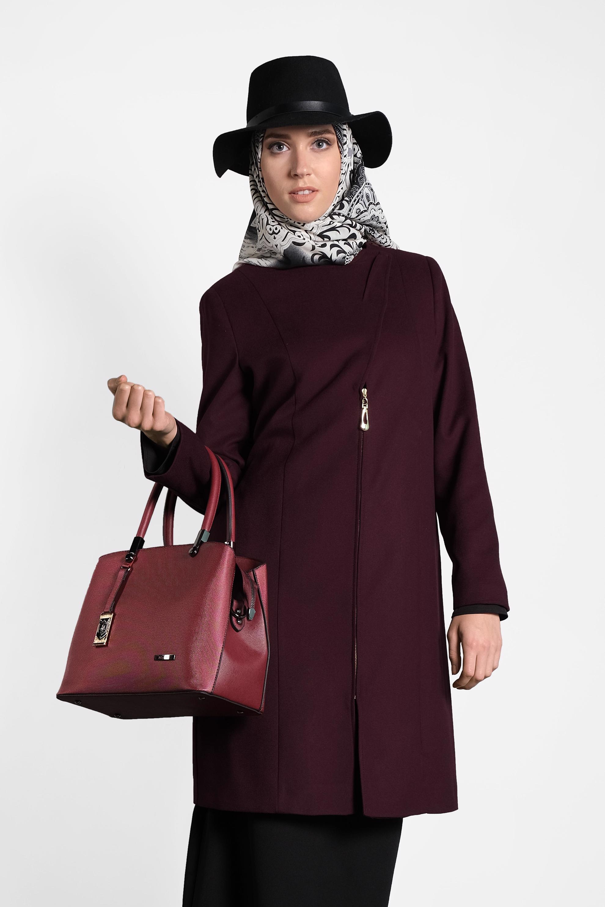 Tesettür giyim BORDO ÇITÇITLI FERMUARLI KABAN 9318 