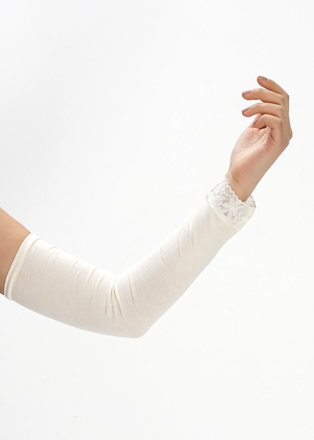 Hijab clothing WHITE LACY PRAYER ARMBAND 40055 