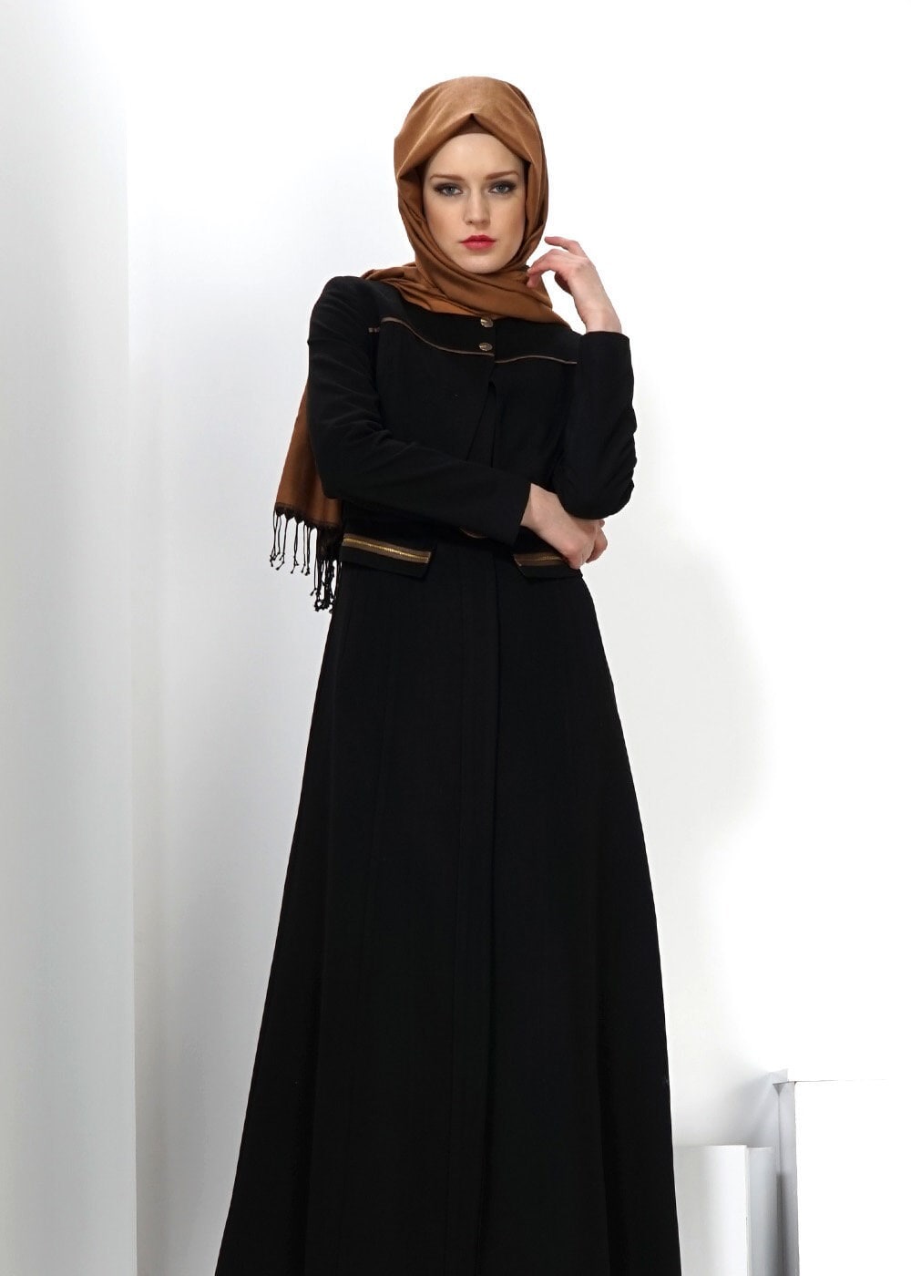 Tesettür giyim SİYAH DÜZ TESETTÜR MANTO 9243