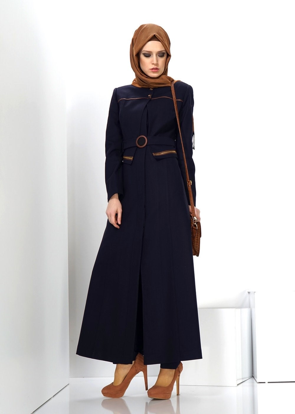 Tesettür giyim LACİVERT DÜZ TESETTÜR MANTO 9243