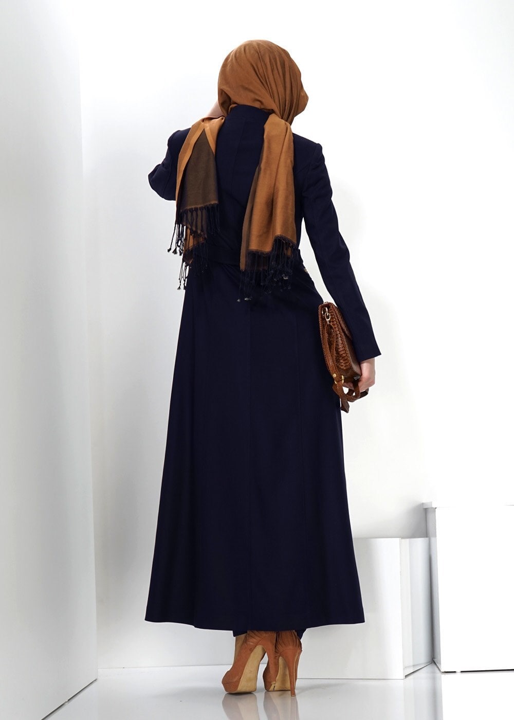 Tesettür giyim LACİVERT DÜZ TESETTÜR MANTO 9243