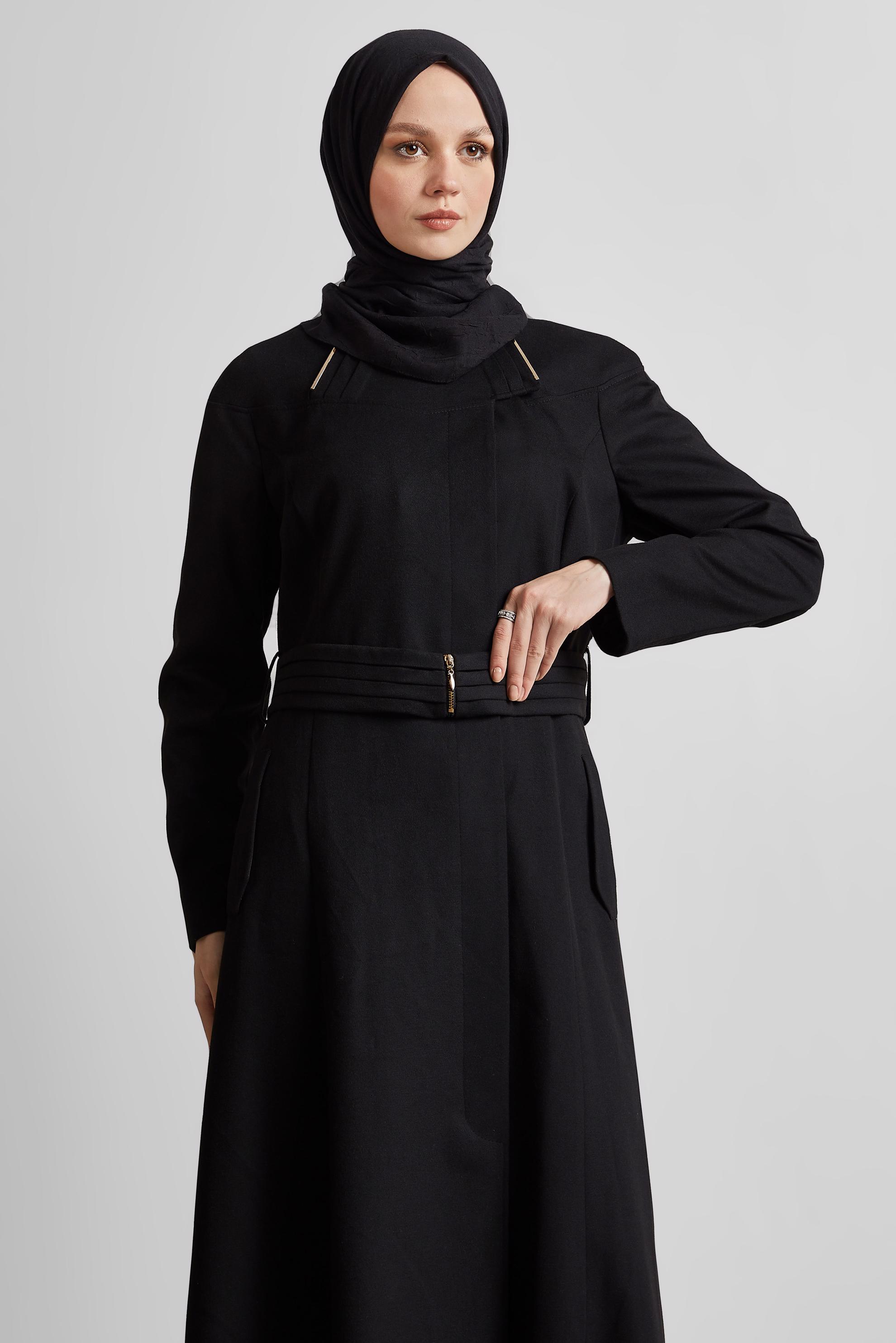 Tesettür giyim SİYAH GİZLİ DÜĞMELİ MANTO 9267