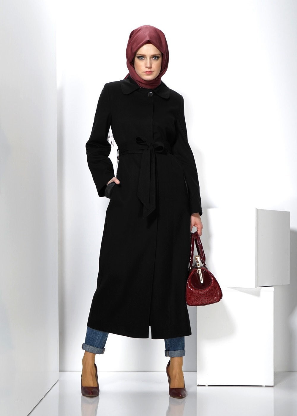 Tesettür giyim SİYAH CEPLİ TESETTÜR MANTO 9302