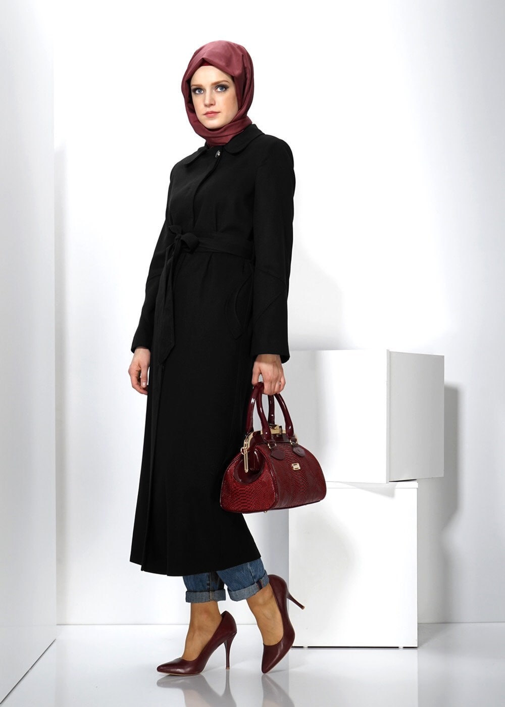 Tesettür giyim SİYAH CEPLİ TESETTÜR MANTO 9302