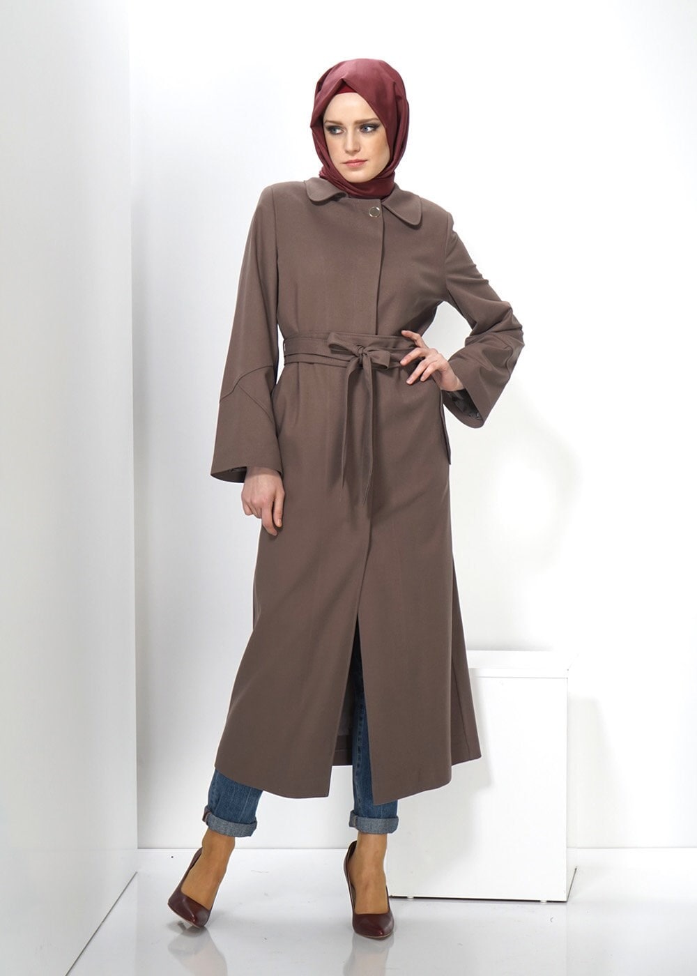 Tesettür giyim VİZON CEPLİ TESETTÜR MANTO 9302