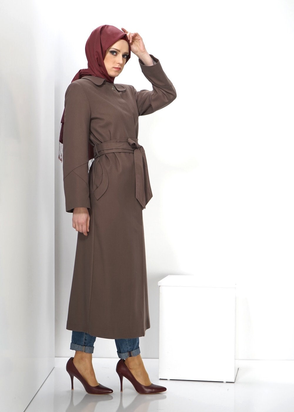 Tesettür giyim VİZON CEPLİ TESETTÜR MANTO 9302