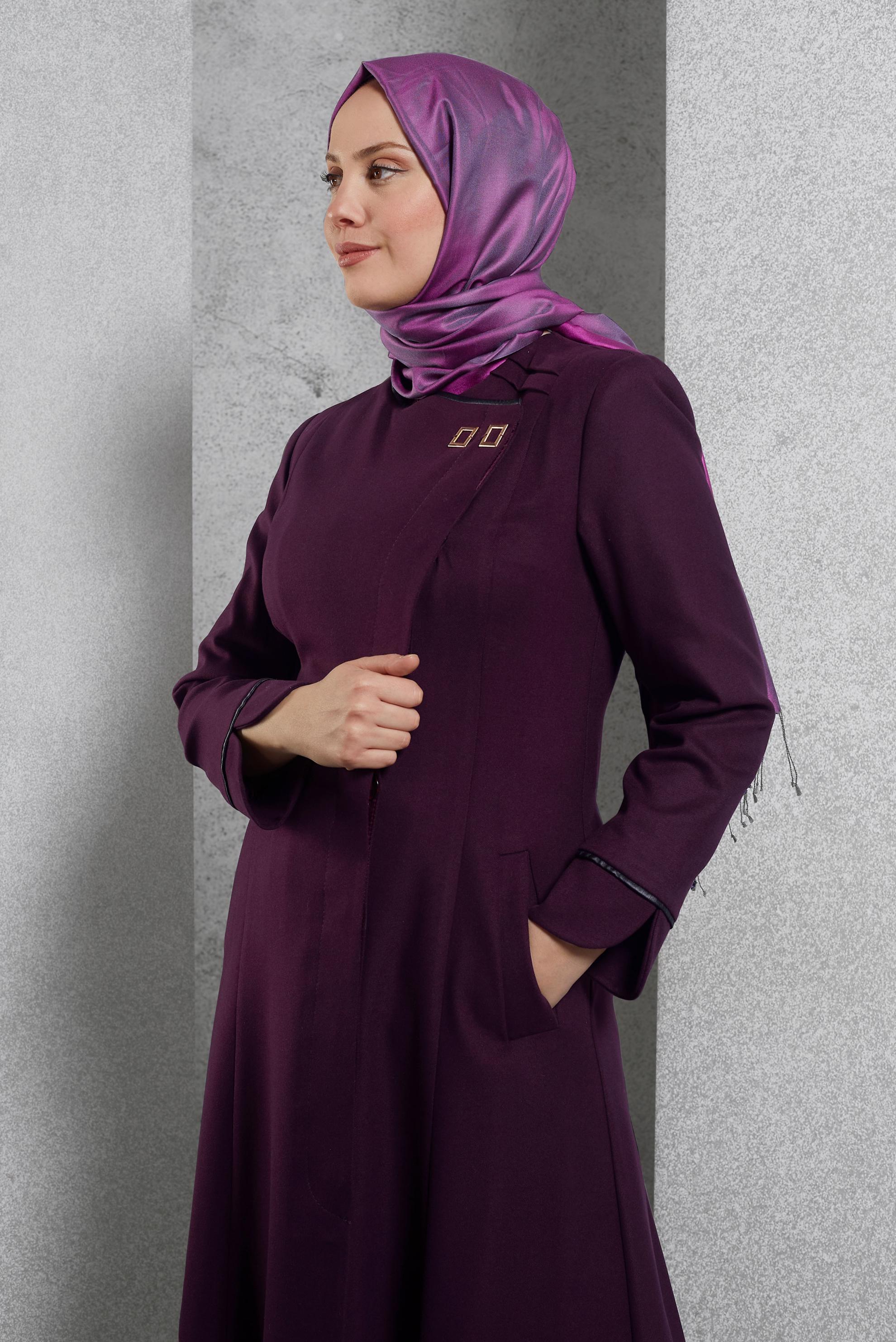 Tesettür giyim MÜRDÜM CEP DETAYLI DÜZ MANTO 9312