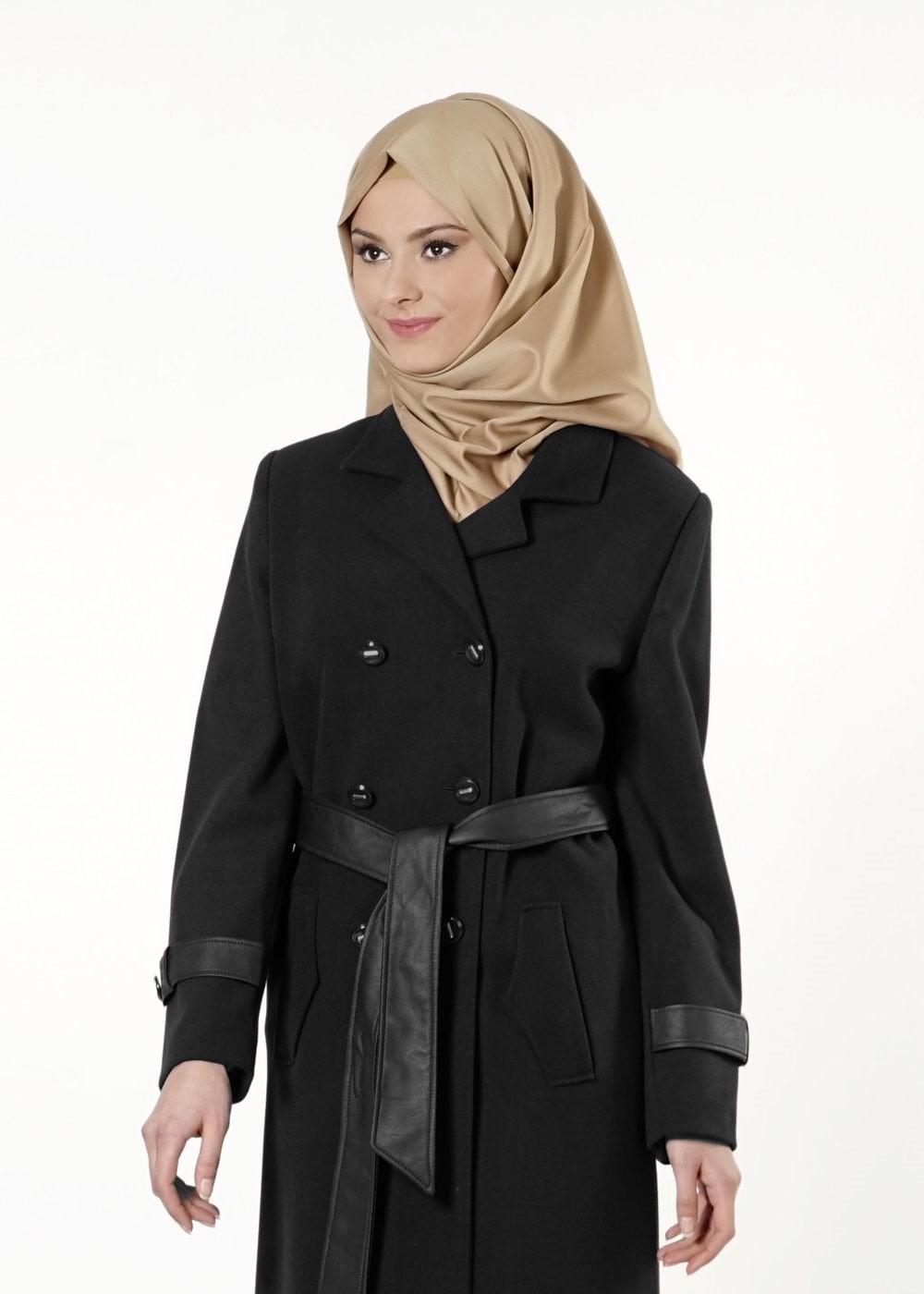 Tesettür giyim SİYAH KRUVAZE YAKA MANTO 9324