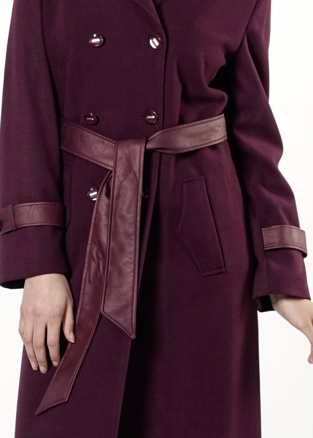 Tesettür giyim MÜRDÜM KRUVAZE YAKA MANTO 9324