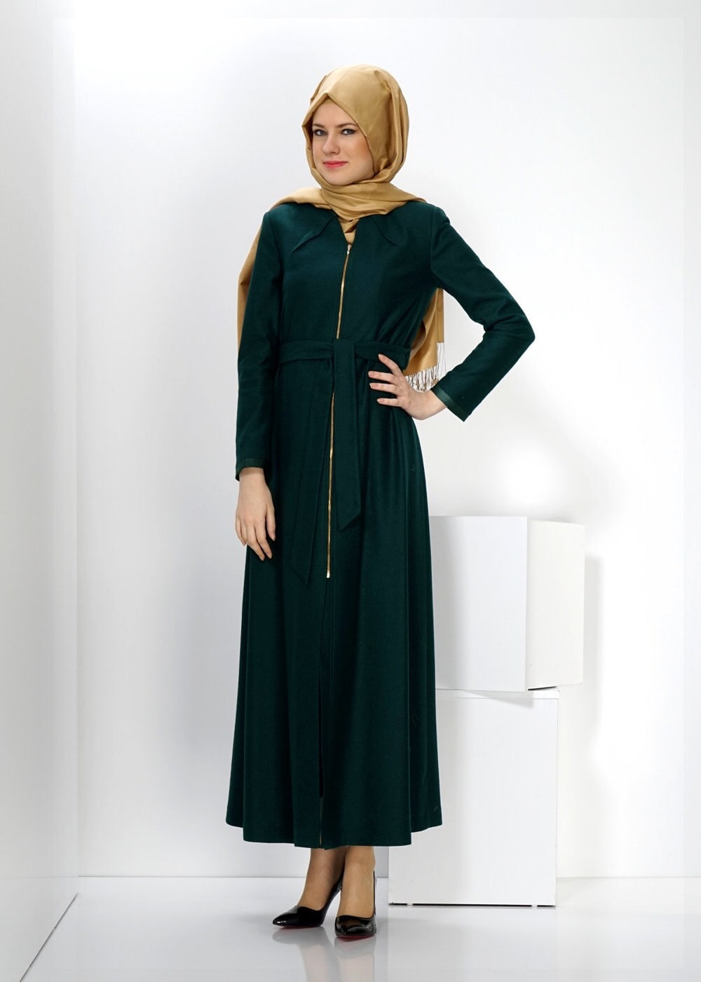 Tesettür giyim YEŞİL FERMUARLI TESETTÜR MANTO 9336