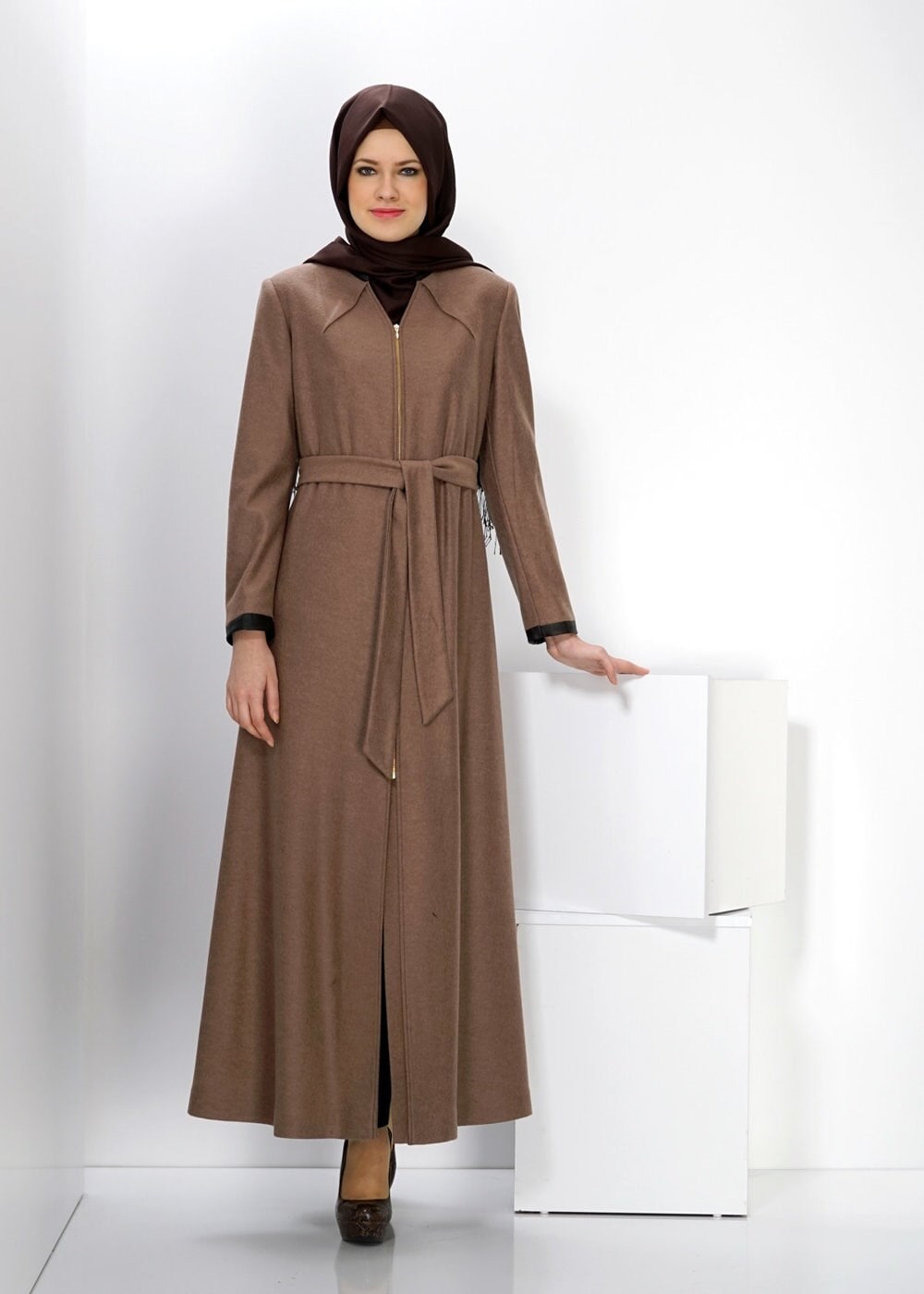 Tesettür giyim VİZON FERMUARLI TESETTÜR MANTO 9336