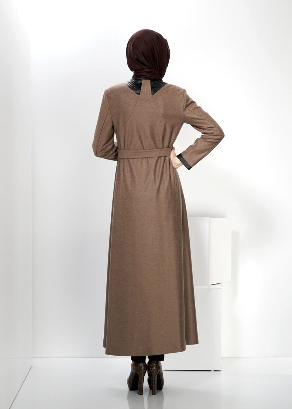 Tesettür giyim VİZON FERMUARLI TESETTÜR MANTO 9336