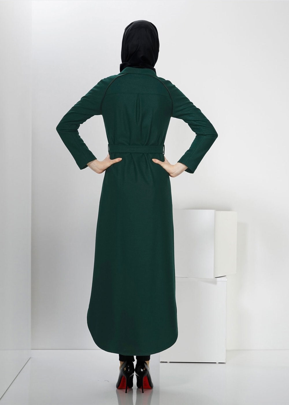 Tesettür giyim YEŞİL CEP DETAYLI MANTO 9337