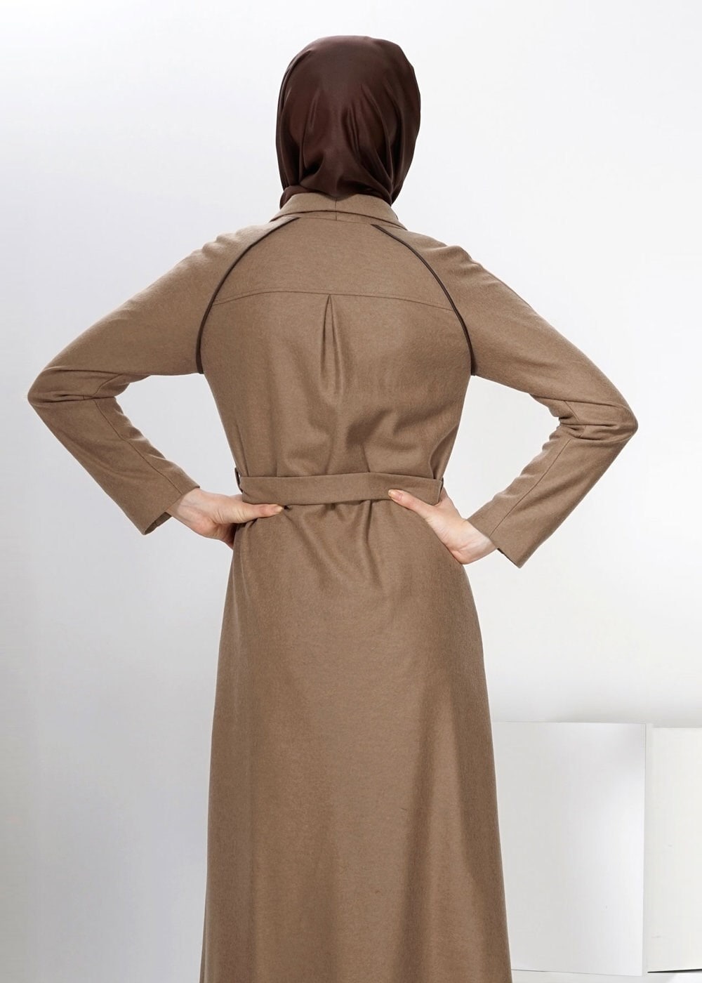 Tesettür giyim KAHVE CEP DETAYLI MANTO 9337