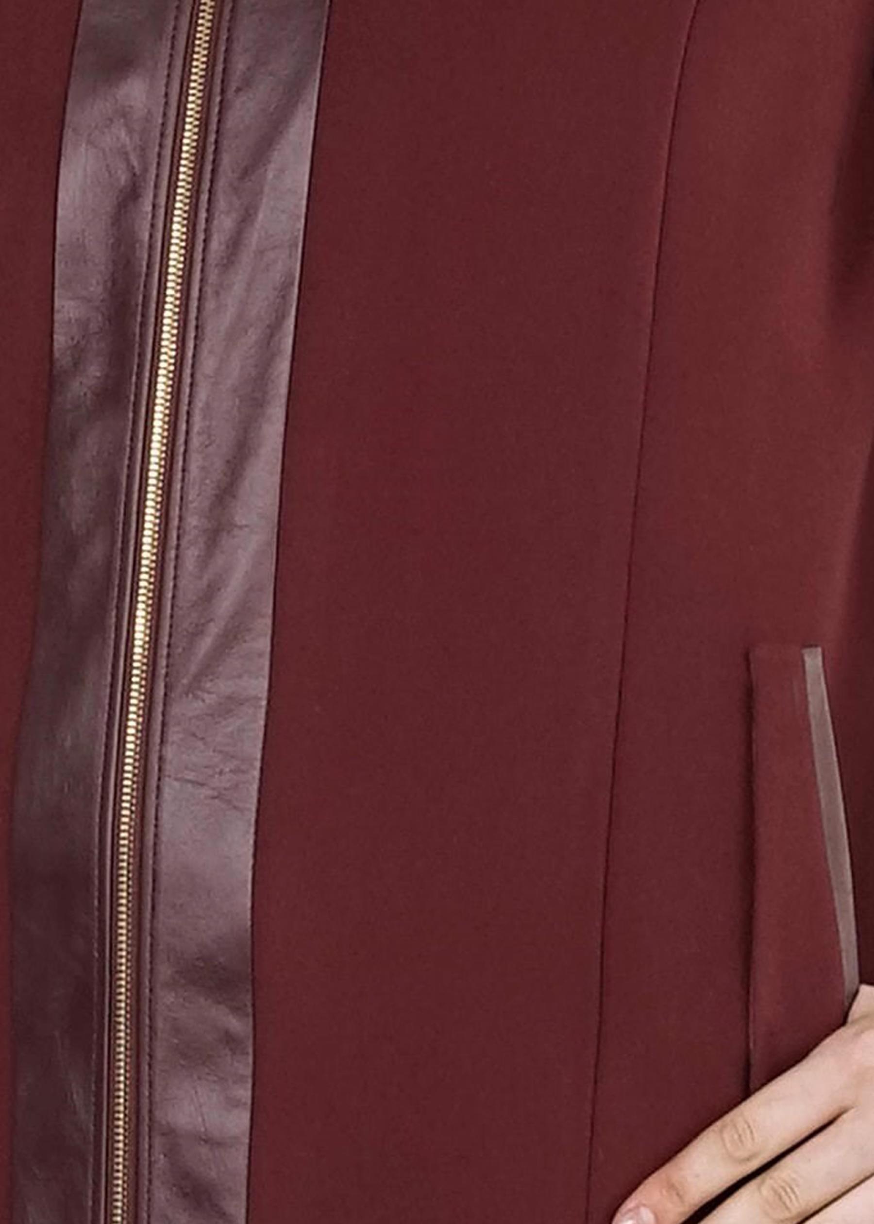 Tesettür giyim BORDO BÜYÜK BEDEN DÜZ MANTO 9339