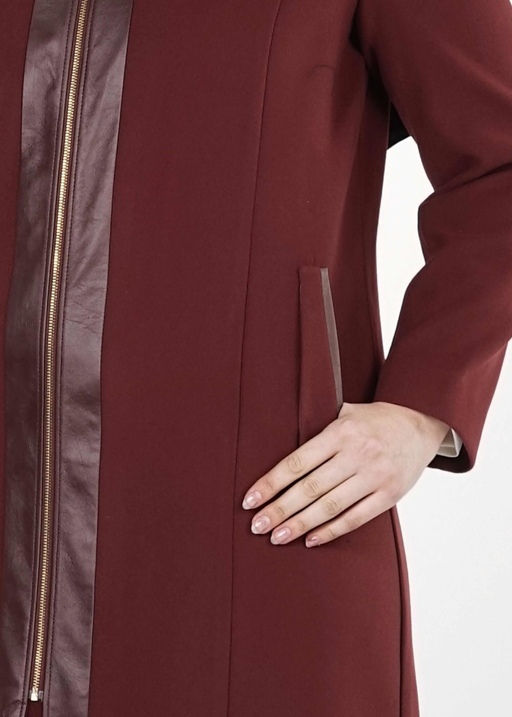 Tesettür giyim BORDO BÜYÜK BEDEN DÜZ MANTO 9339